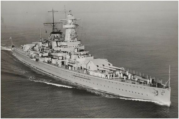 Admiral Graf Spee, acorazado alemán de bolsillo que desplazaba 10.000 t. Formó parte de la primera serie de acorazados alemanes construidos tras la primera guerra mundial (recuperado de https://www.ellitoral.com/index.php/id_um/218405-a-80-anos-del-hundimiento-del-graf-spee-uno-de-los-buques-insignia-de-la-alemania-nazi-admiral-graf-spee-internacionales.html)