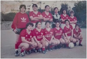 Notas para una historia del fútbol femenino balear. Precedentes y una década olvidada (1980-90 ...