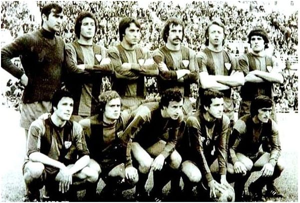 Formación 1976-77: Arriba: Febrer, Guri, José, González, Loren, Sierra. Agachados: Alfonseda, Martínez Miró, Juano, Queremón, Lloret.