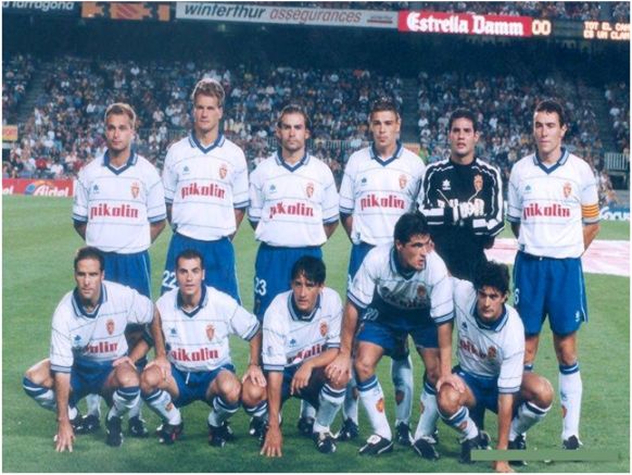 Formación 1999-00: Arriba: Jamelli, Sündgren, Paco Jémez, Milosevic, Juanmi, Aguado. Agachados: Garitano, Vellisca, Pablo, Acuña, Marcos Vales.