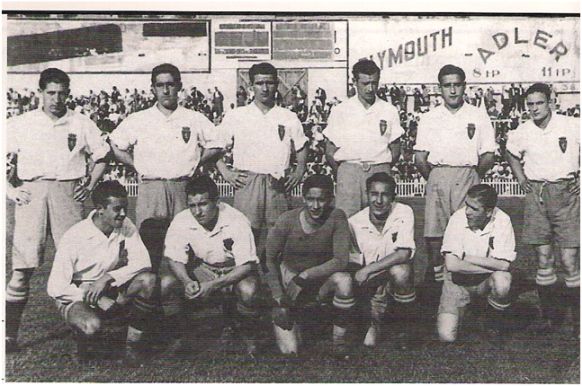 Formación 1934-35: Arriba: Pelayo, Municha, Ortúzar, Gómez, Basabe, Sarmantón. Agachados: Ruiz, Tomás, Azpirichaga, Bilbao, Primo.