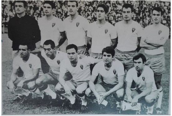 Formación Subcampeón Copa de Ferias 1965-66: Arriba: Yarza, Irusquieta, Santamaría, Reija, Pais, Violeta. Agachados: Canario, Santos, Marcelino, Villa, Lapetra.